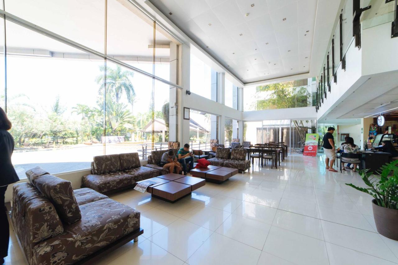Reddoorz Premium @ The Ritz Garden Oases Hotel Davao Luaran gambar