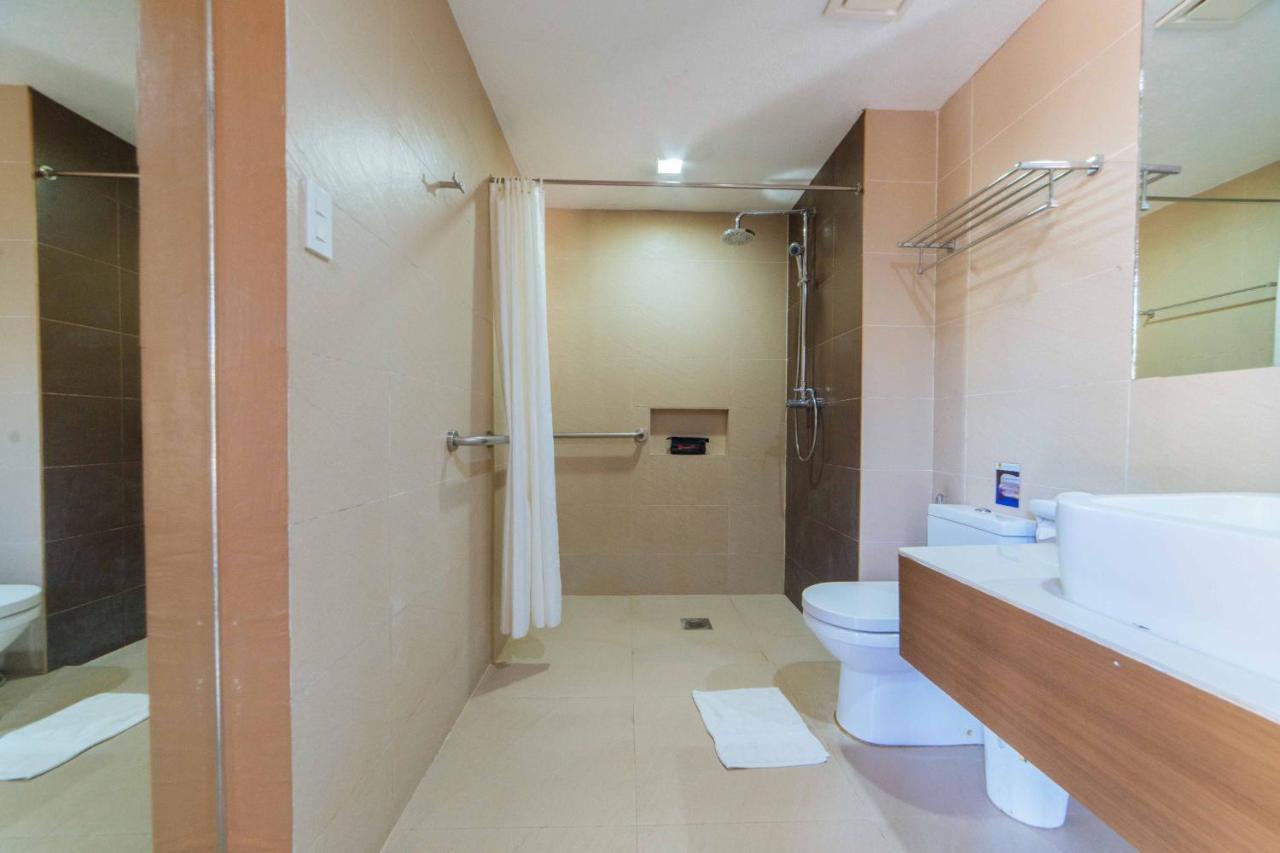 Reddoorz Premium @ The Ritz Garden Oases Hotel Davao Luaran gambar