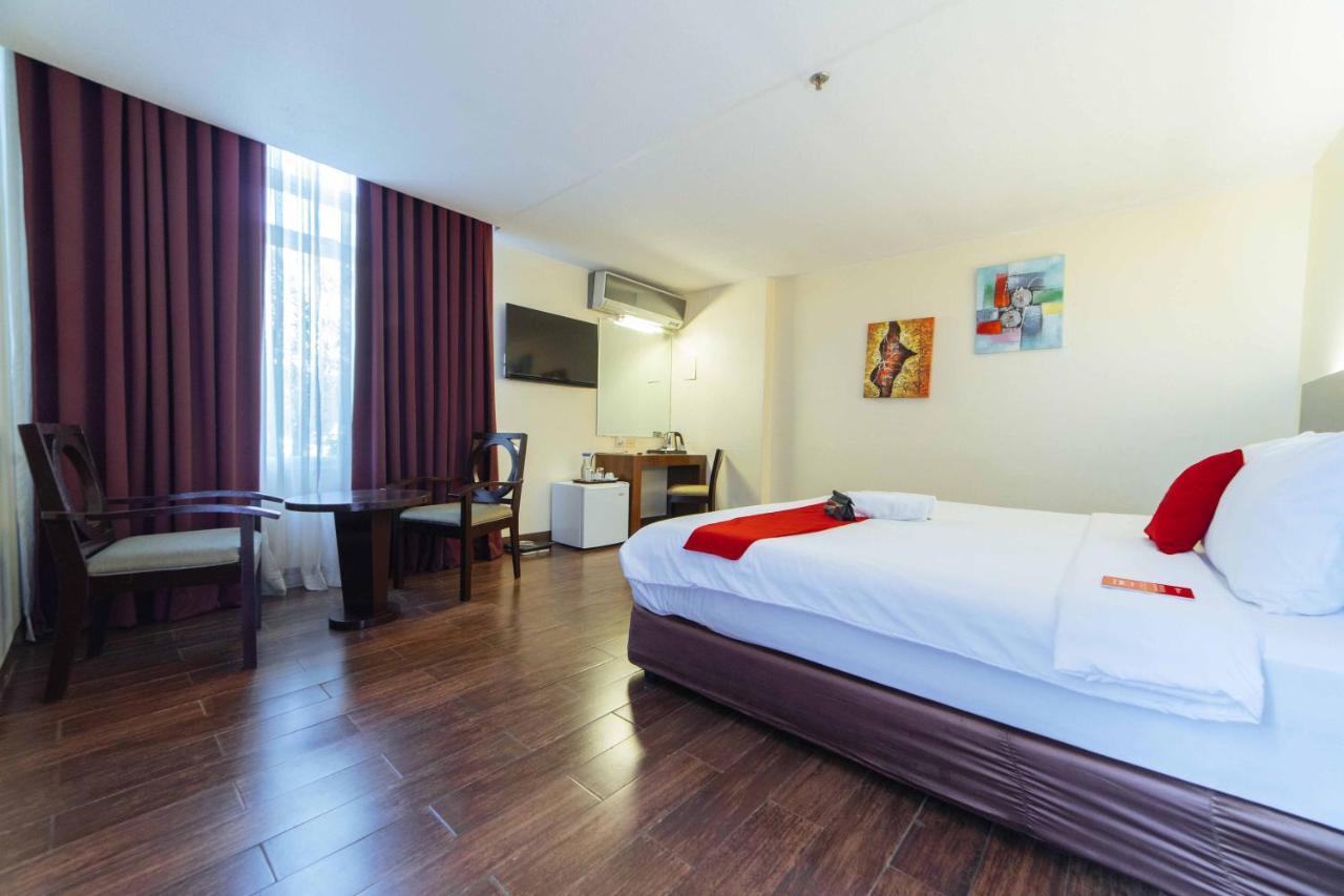 Reddoorz Premium @ The Ritz Garden Oases Hotel Davao Luaran gambar